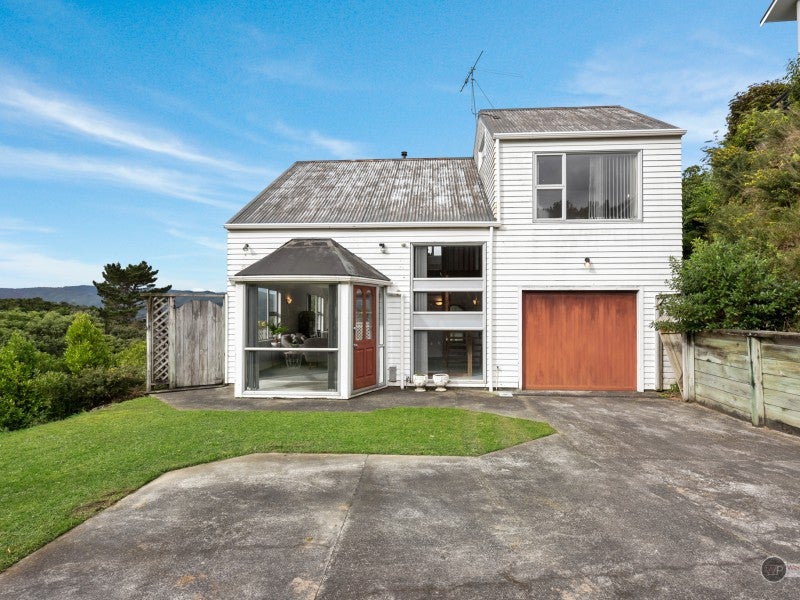 11 Panorama Grove, Harbour View, Lower Hutt - Carousel 19