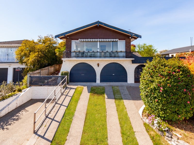 10 Regents Grove, Richmond Heights, Taupo - Carousel 1