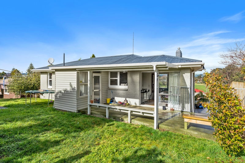 98B Kawaha Point Road, Kawaha Point, Rotorua - Carousel 2