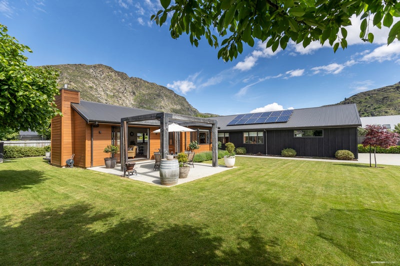 5 Mathias Terrace, Arthurs Point, Queenstown - Carousel 1