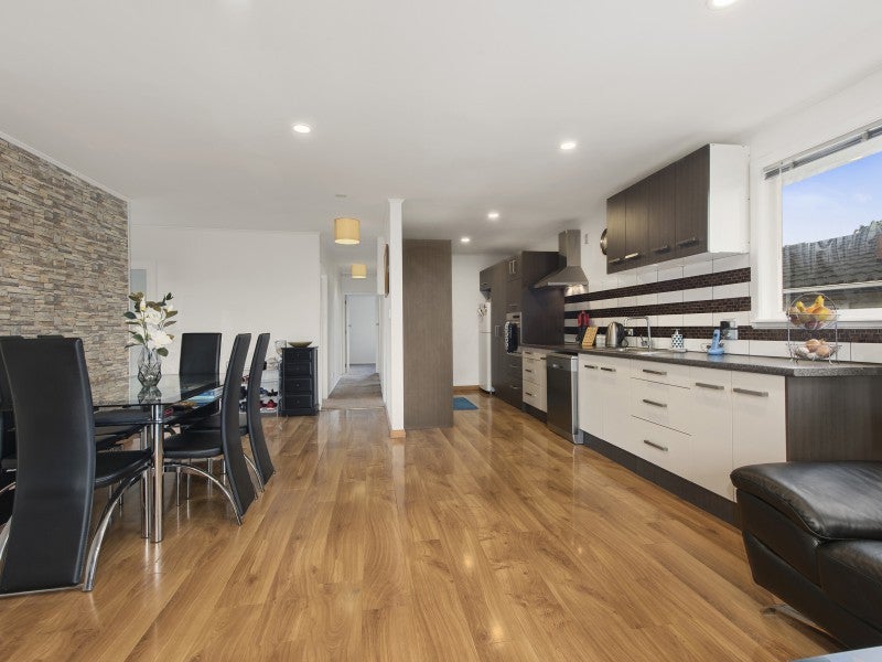 16 Alder Place, Newlands, Wellington - Carousel 2