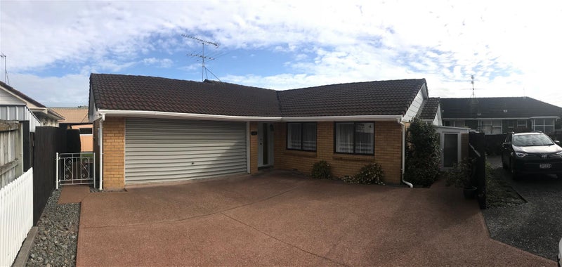 2/61 Shakespeare Road, Milford, Auckland - Carousel 1