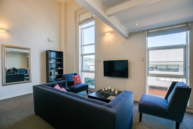 1.13/1 Queens Wharf, Wellington Central, Wellington - Carousel 2