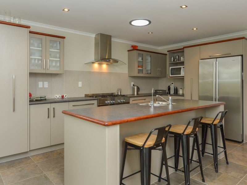 2 Grenache Place, Rototuna, Hamilton - Carousel 2