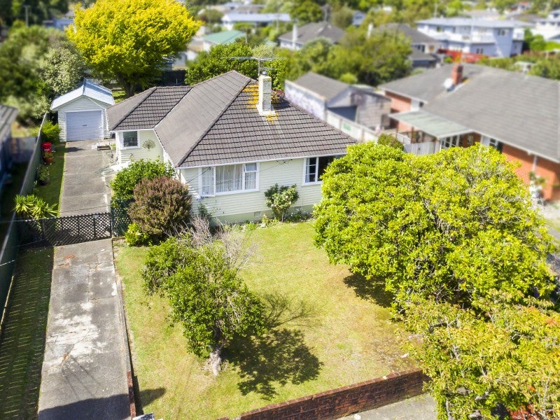 48 Routley Crescent, Elderslea, Upper Hutt - Carousel 1