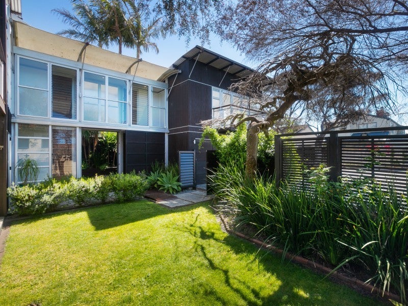 79A Wainui Avenue, Point Chevalier, Auckland - Carousel 21