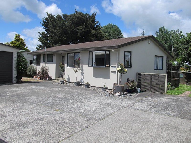 10B Odette Street, Bader, Hamilton - Carousel 1