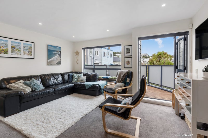 4/96 Austin Street, Mount Victoria, Wellington - Carousel 2
