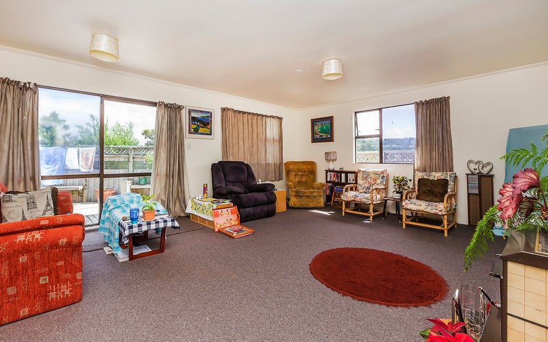 2 Awa Road, Miramar, Wellington - Carousel 2