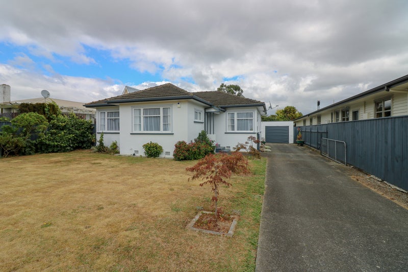 12 Brightwater Terrace, Terrace End, Palmerston North - Carousel 1
