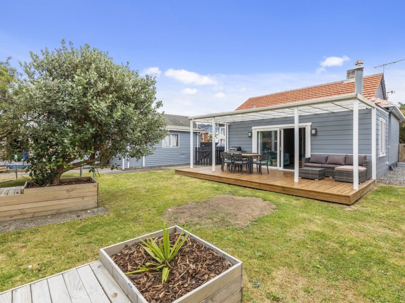 25 Milne Crescent, Taita, Lower Hutt - Carousel 1