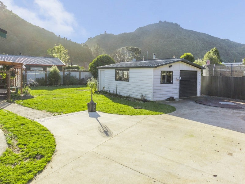 4B Pokaka Street, Birchville, Upper Hutt - Carousel 13