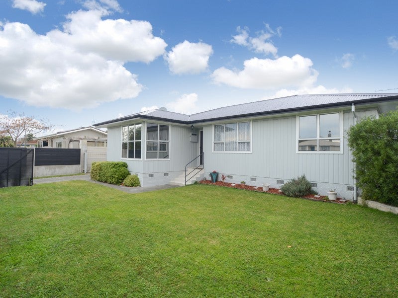11 Ranfurly Street, Tamatea, Napier - Carousel 1
