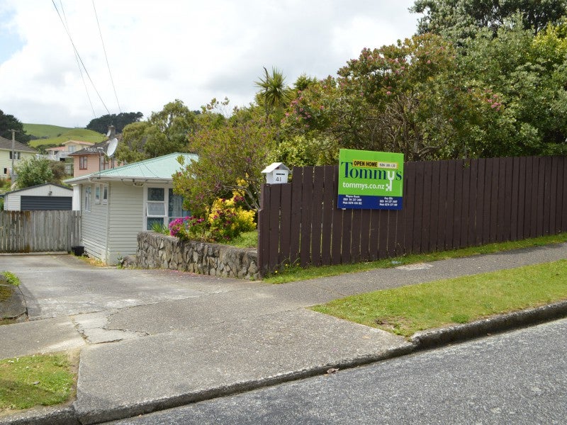 41 Levant Street, Cannons Creek, Porirua - Carousel 17