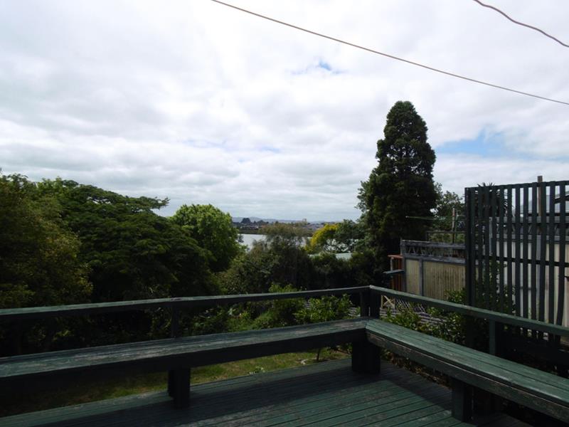 2 Lucas Place, Weymouth, Auckland - Carousel 2