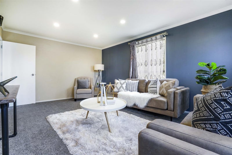 49 Nottingham Drive, Hamilton East, Hamilton - Carousel 2