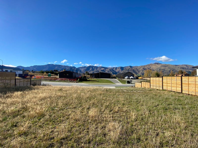 19 Sarges Way, Lake Hāwea - Carousel 1