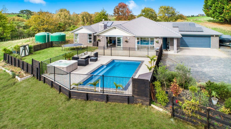 317 Glenbrook Road, Kingseat, Pukekohe - Carousel 1