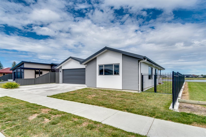 15 Hurunui Drive, Te Awa, Napier - Carousel 1