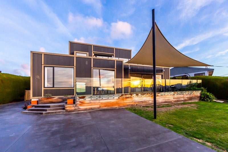 8 Ngatea Road, Lyttelton - Carousel 20