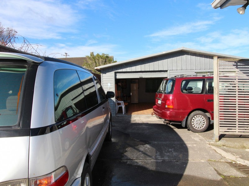 76 Warspite Avenue, Cannons Creek, Porirua - Carousel 12