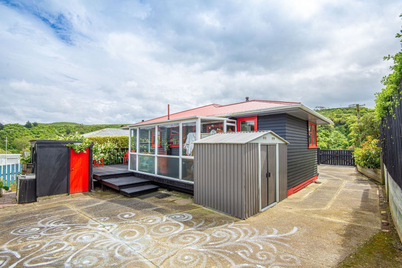 82 Champion Street, Cannons Creek, Porirua - Carousel 18