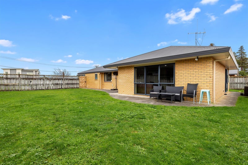 177 Old Farm Road, Hamilton East, Hamilton - Carousel 16