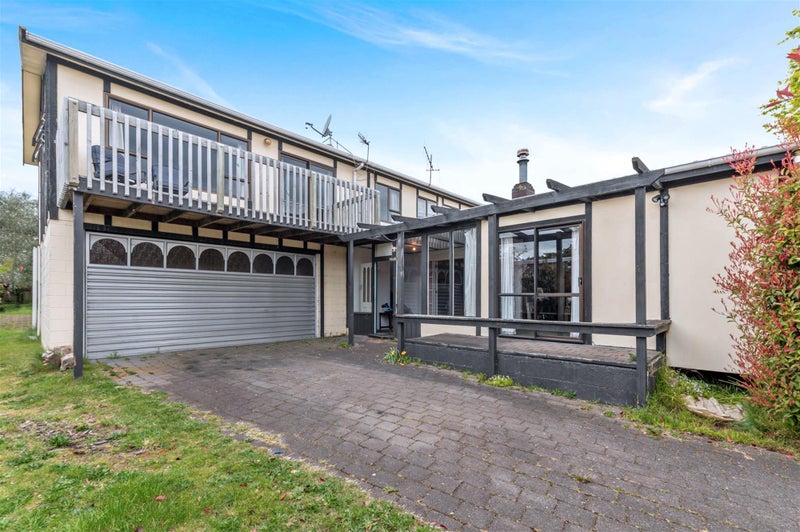 14 Ingle Avenue, Waipahihi, Taupo - Carousel 1