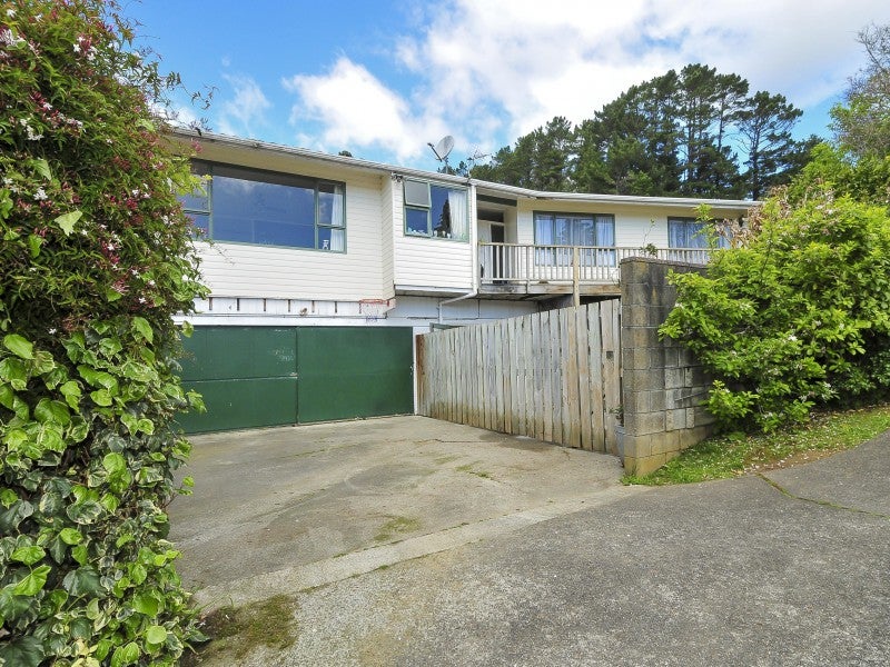 33 Dalton Grove, Stokes Valley, Lower Hutt - Carousel 1