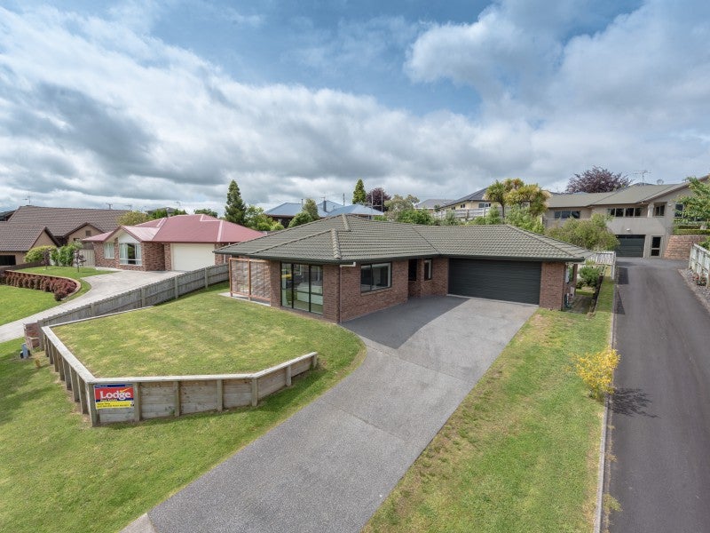 24 Waipuna Place, Rototuna, Hamilton - Carousel 17