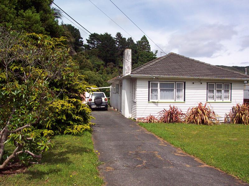 20 Homedale Road, Wainuiomata, Lower Hutt - Carousel 1