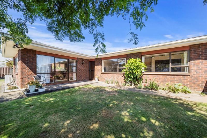 162 Heta Road, Highlands Park, New Plymouth - Carousel 1