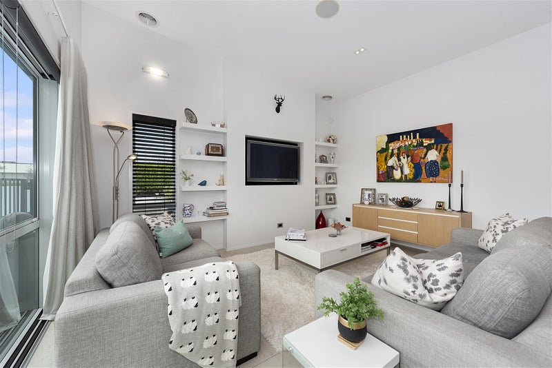 1 Amberley Place, Flagstaff, Hamilton - Carousel 2