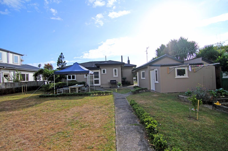 12 Cardrona Road, Beerescourt, Hamilton - Carousel 2