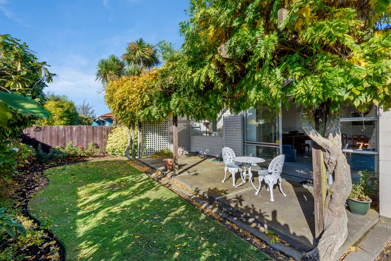 2/4 Camrose Place, Ilam, Christchurch - Carousel 1