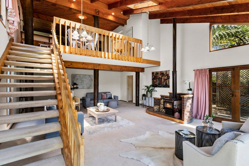 5 Kekeno Grove, Tirohanga, Lower Hutt - Carousel 1