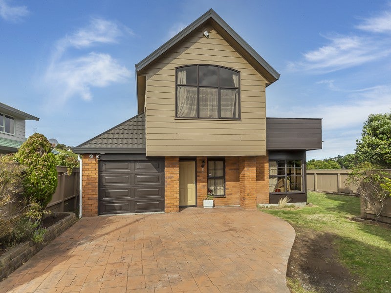 41 Peppertree Lane, Woodridge, Wellington - Carousel 1