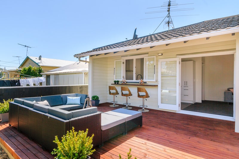 13 Collins Street, Petone, Lower Hutt - Carousel 1