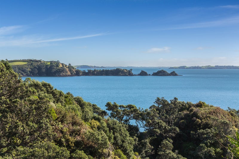 89 Great Barrier Road, Oneroa, Waiheke Island - Carousel 1