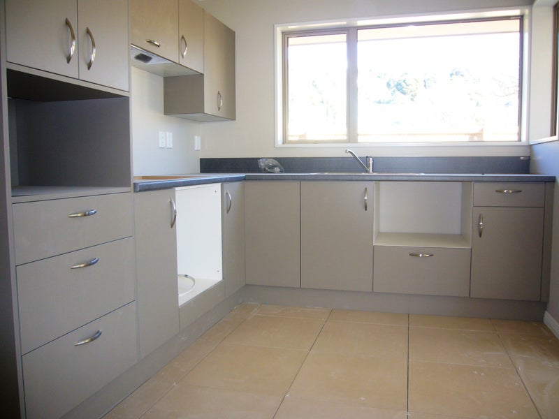 6A Albert Terrace, Saint Martins, Christchurch - Carousel 2