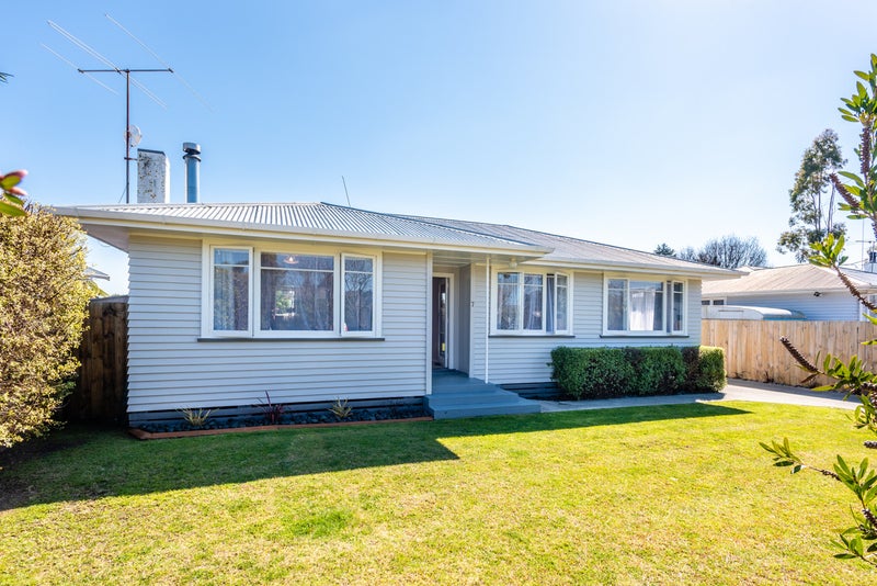 7 Riperata Street, Riverdale, Gisborne - Carousel 2