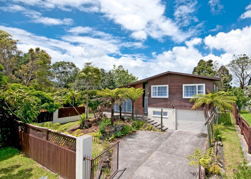 43 Universal Drive, Henderson, Auckland - Carousel 1