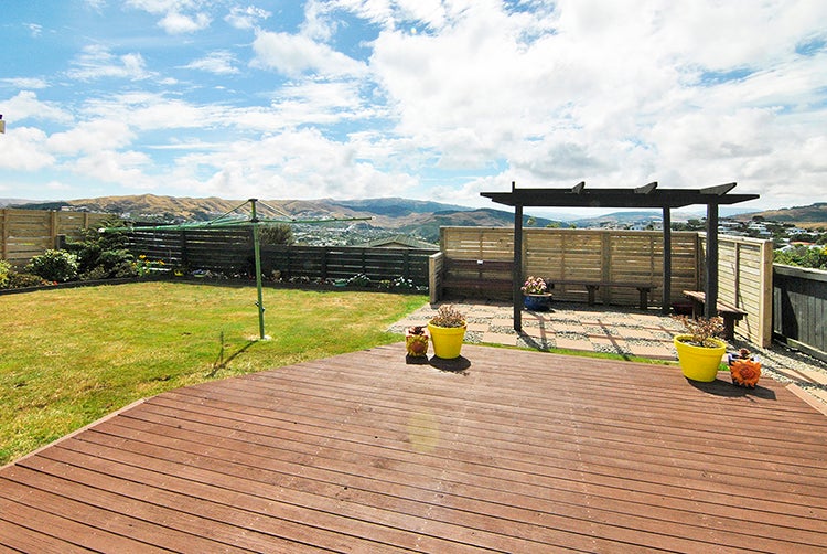 10 Rice Crescent, Newlands, Wellington - Carousel 2