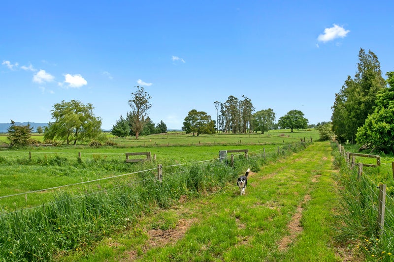 3111 Cambridge Road, Rotoorangi - Carousel 2