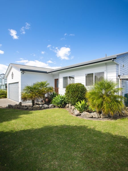 390 Ormond Road, Lytton West, Gisborne - Carousel 2