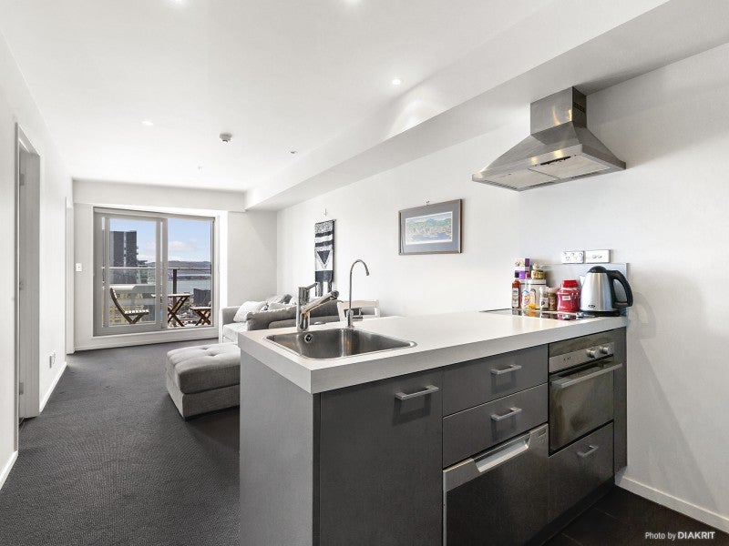 901/74 Taranaki Street, Te Aro, Wellington - Carousel 2