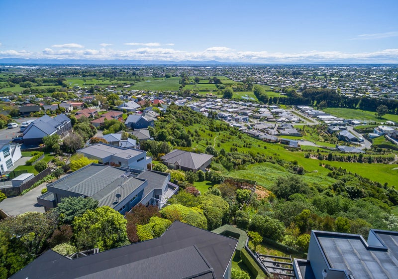 2 Foxfield Lane, Westmorland, Christchurch - Carousel 26