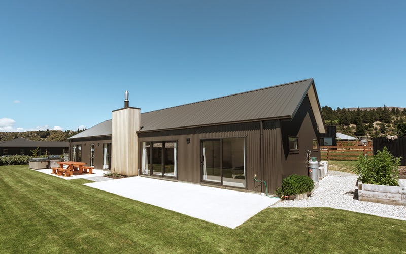 8 Cooper Crescent, Cromwell - Carousel 2