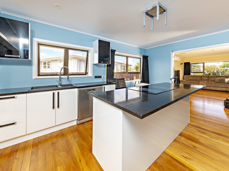 3 Hollinbrigg Place, Manurewa, Auckland - Carousel 2