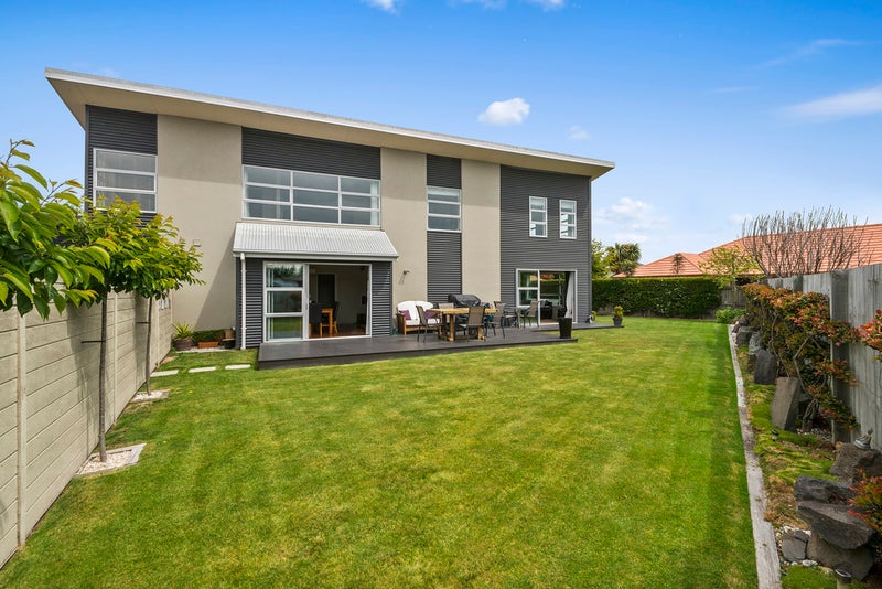 10 Birkdale Drive, Shirley, Christchurch - Carousel 1